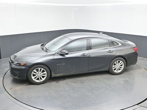 Used 2018 Chevrolet Malibu LT FWD image 22