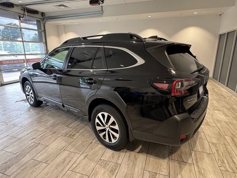 Used 2024 Subaru Outback AWD/4WD image 3