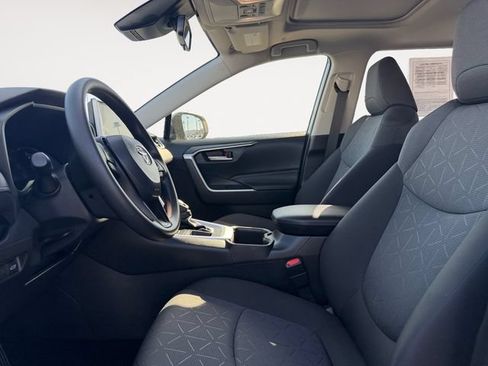 Certified 2025 Toyota RAV4 XLE w/ Convenience Package FWD image 9