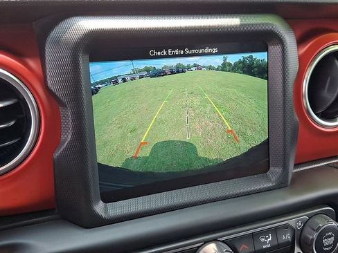 Used 2019 Jeep Wrangler Rubicon AWD/4WD image 17
