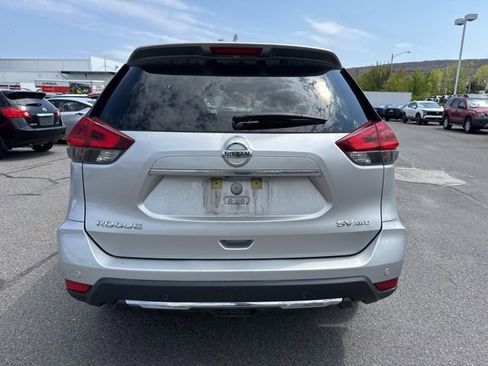 Used 2020 Nissan Rogue SV w/ Sun & Sound Touring Package AWD/4WD image 6