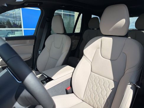 New 2026 Volvo XC90 B5 Core w/ Protection Package Premier AWD/4WD image 18