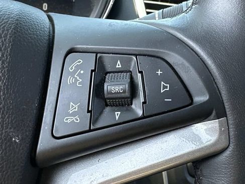 Used 2022 Chevrolet Trax LT w/ LT Convenience Package AWD/4WD image 21