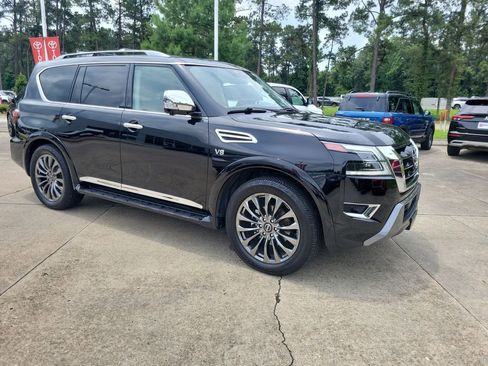 Used 2021 Nissan Armada Platinum w/ Captain's Chairs Package AWD/4WD image 9