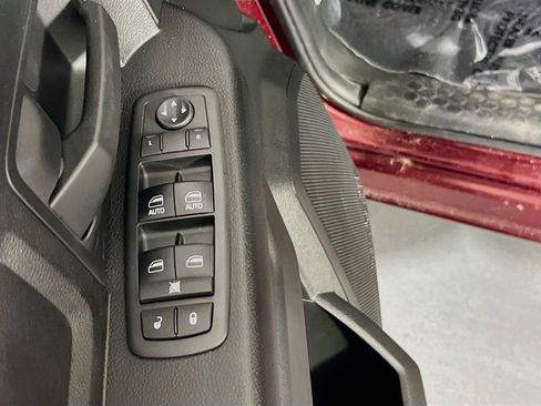 Used 2018 RAM 1500 Express AWD/4WD image 17