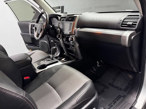 Used 2020 Toyota 4Runner SR5 Premium image 55