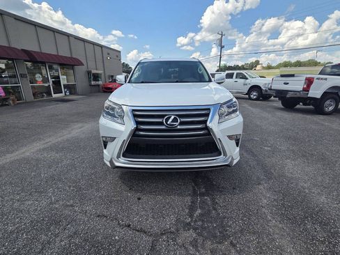 Used 2017 Lexus GX 460 Premium AWD/4WD image 3