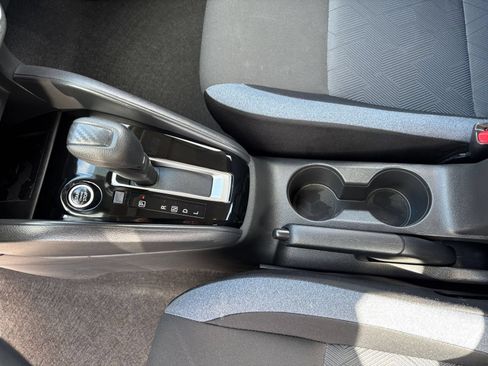 Used 2025 Nissan Versa SV FWD image 39