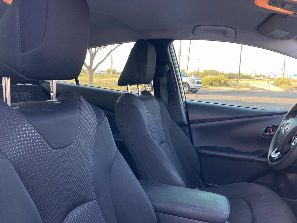 Used 2020 Toyota Prius LE FWD image 12