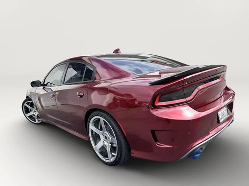 Used 2019 Dodge Charger R/T w/ Driver Confidence Group RWD image 10