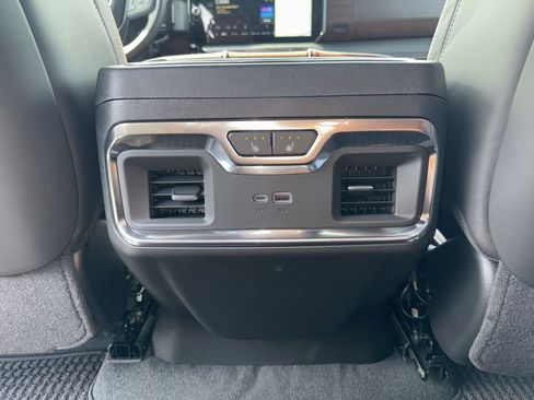 New 2026 GMC Sierra 2500 Denali Ultimate AWD/4WD image 14