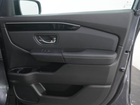 Used 2024 Honda Pilot EX-L image 12