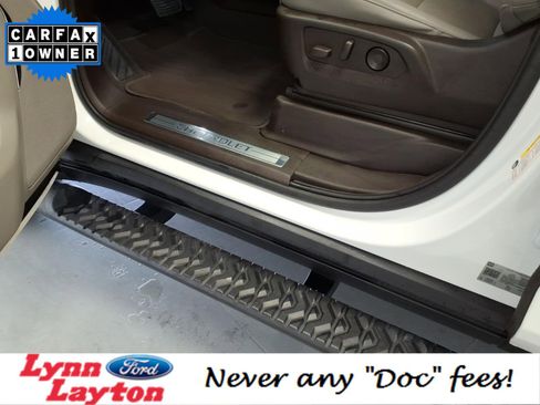 Used 2024 Chevrolet Suburban Z71 w/ Luxury Package image 12