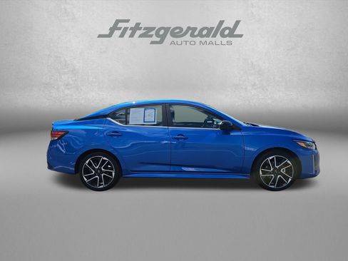 Used 2025 Nissan Sentra SR FWD image 8