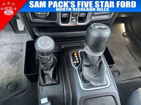 Used 2024 Jeep Wrangler Unlimited w/ Convenience Group image 28