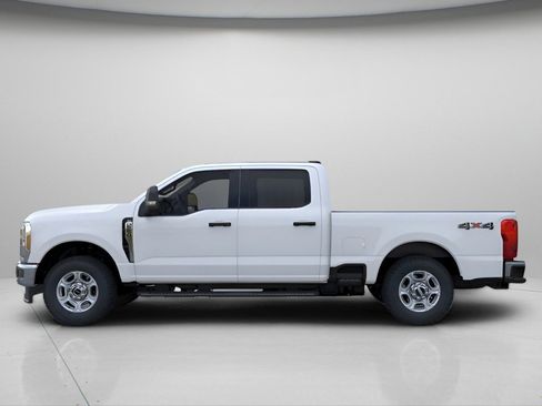 New 2026 Ford F250 XLT image 3