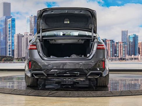 New 2027 BMW 550e xDrive AWD/4WD image 12