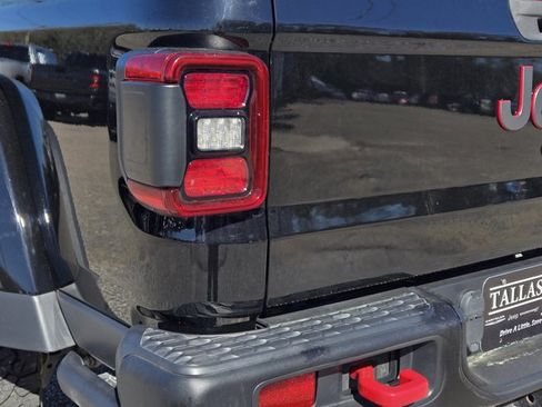 Used 2021 Jeep Gladiator Rubicon AWD/4WD image 9