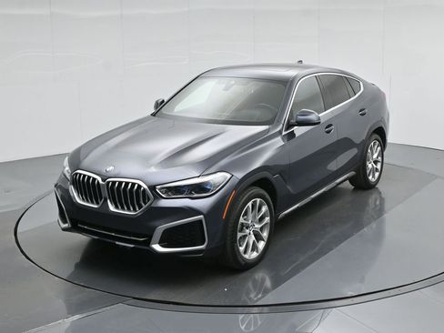 Used 2022 BMW X6 xDrive40i w/ Executive Package image 38