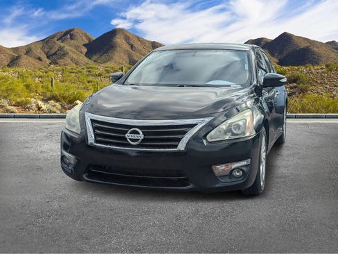 Used 2015 Nissan Altima 2.5 SV w/ Convenience Package image 11