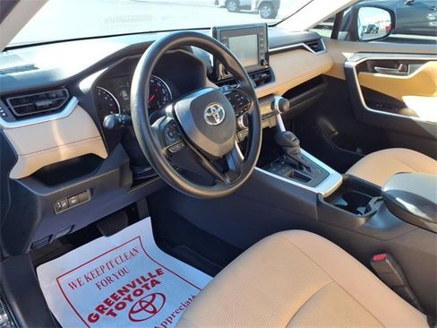 Used 2019 Toyota RAV4 LE image 15