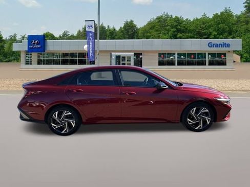 Certified 2025 Hyundai Elantra Sport image 7