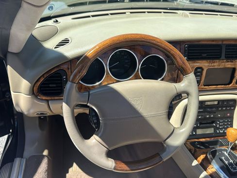 Used 2006 Jaguar XK8 Convertible RWD image 22