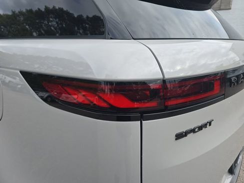 Used 2025 Land Rover Range Rover Sport Dynamic SE AWD/4WD image 34