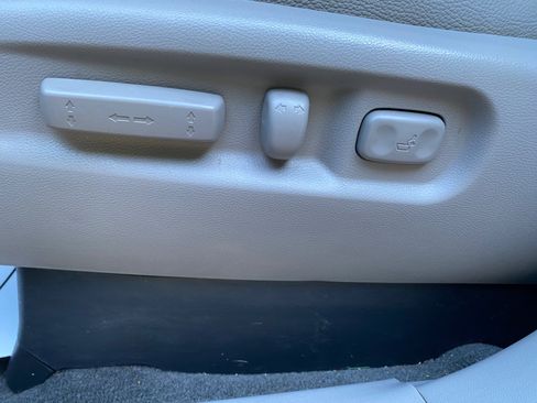 Used 2012 Honda Pilot EX-L image 25