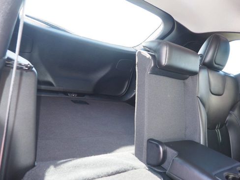 Used 2019 Jeep Cherokee Latitude Plus w/ Comfort/Convenience Group image 15