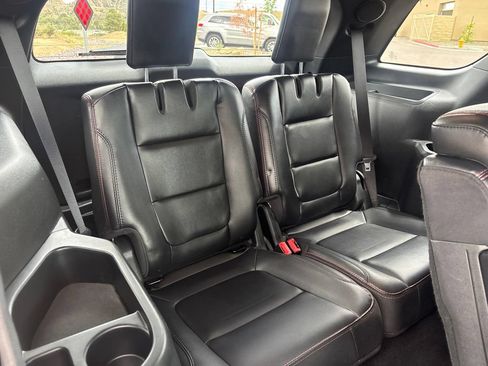 Used 2019 Ford Explorer Sport w/ Equipment Group 401A AWD/4WD image 17