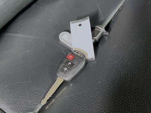 Used 2019 Toyota Tundra Limited image 35