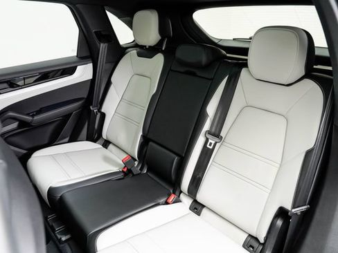 New 2026 Porsche Cayenne S AWD/4WD image 24