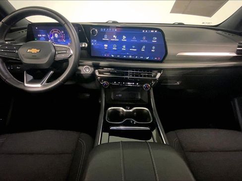 Used 2024 Chevrolet Traverse LT image 15