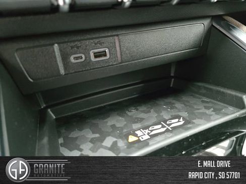 New 2026 GMC Canyon Denali w/ LPO, Denali Black Edition image 33