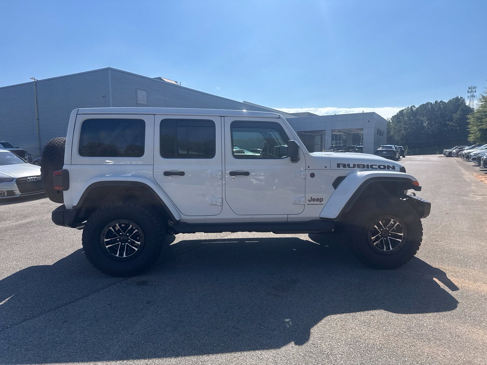 Used 2026 Jeep Wrangler Unlimited Rubicon AWD/4WD image 4