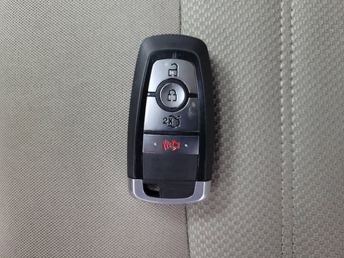 Used 2019 Ford Fusion SE FWD image 32