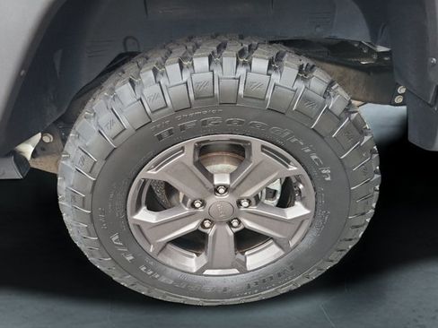 Certified 2018 Jeep Wrangler Unlimited Rubicon AWD/4WD image 9