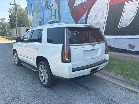 Used 2019 Cadillac Escalade Luxury AWD/4WD image 5