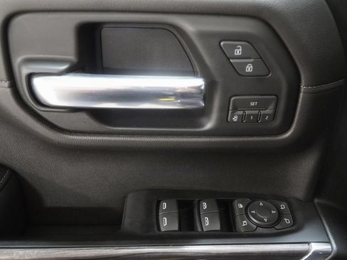 Used 2019 Chevrolet Silverado 1500 LTZ AWD/4WD image 19