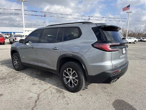 Used 2024 GMC Acadia AT4 w/ Luxury Package image 3
