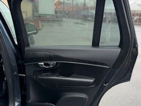 Used 2020 Volvo XC90 T6 Momentum w/ Protection Package Premier image 28
