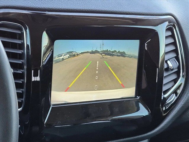 Used 2021 Jeep Compass Latitude FWD image 13