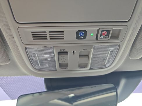 Used 2021 Honda Accord Touring image 36