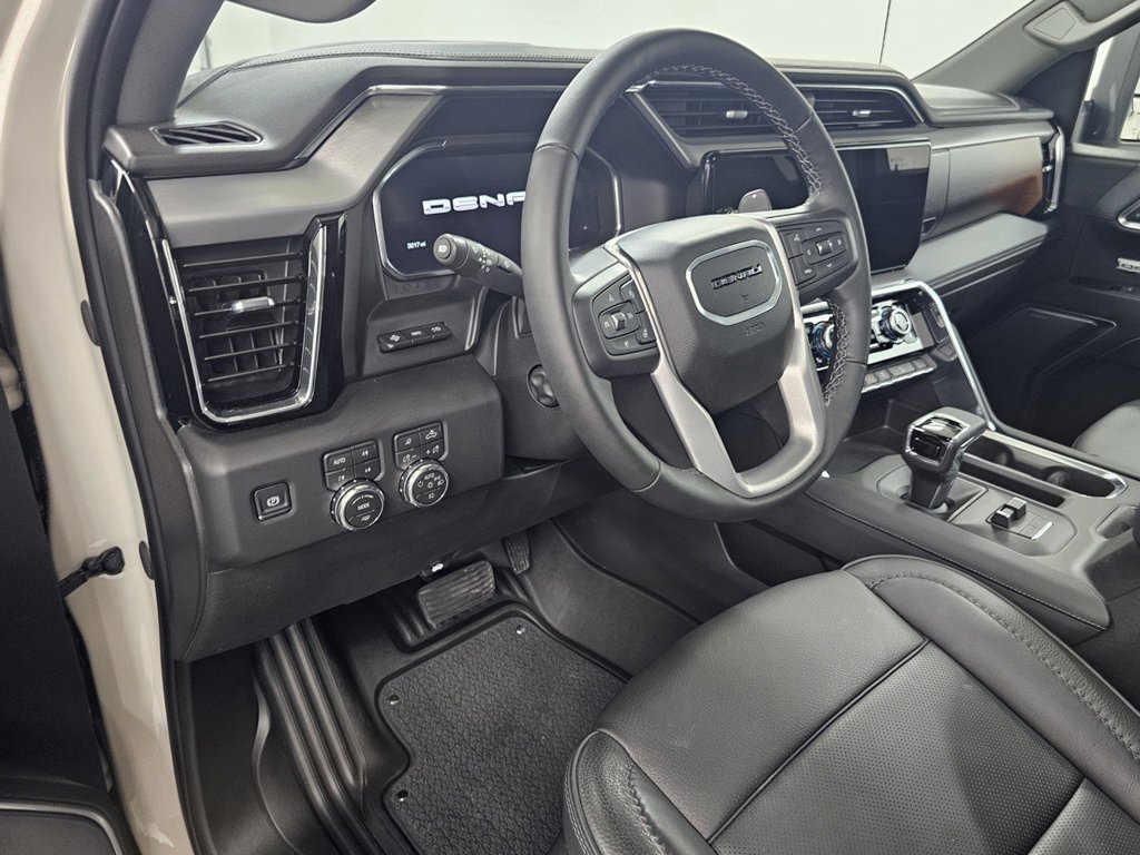 Used 2026 GMC Sierra 1500 Denali w/ Denali Reserve Package AWD/4WD image 13