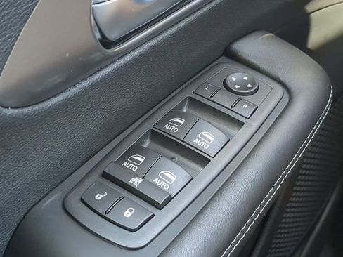 New 2026 Chrysler Pacifica Select w/ S Appearance Package image 29