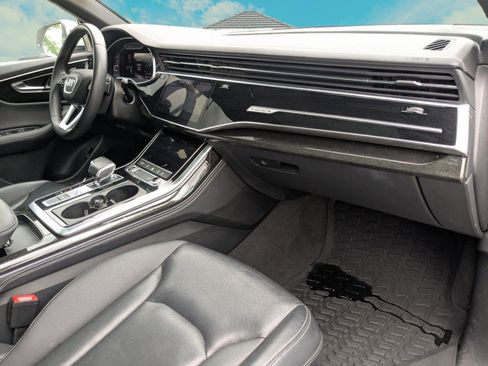 Used 2023 Audi Q8 Premium Plus w/ Premium Plus Package AWD/4WD image 22