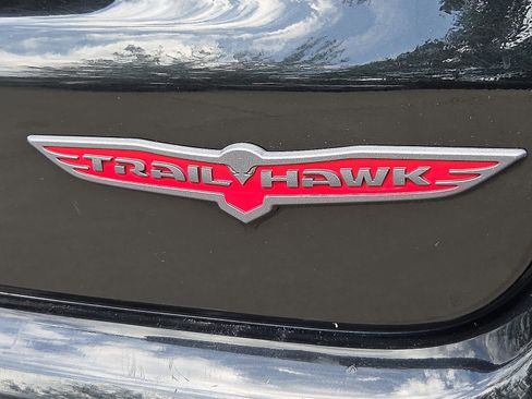 Used 2024 Jeep Compass Trailhawk AWD/4WD image 9