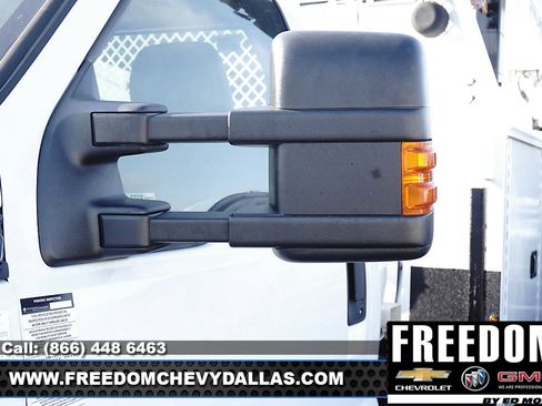 Used 2015 Ford F550 4x4 Regular Cab Super Duty image 9