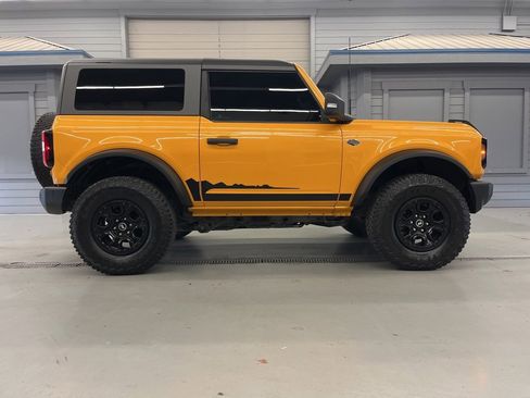 Used 2022 Ford Bronco Wildtrak image 8